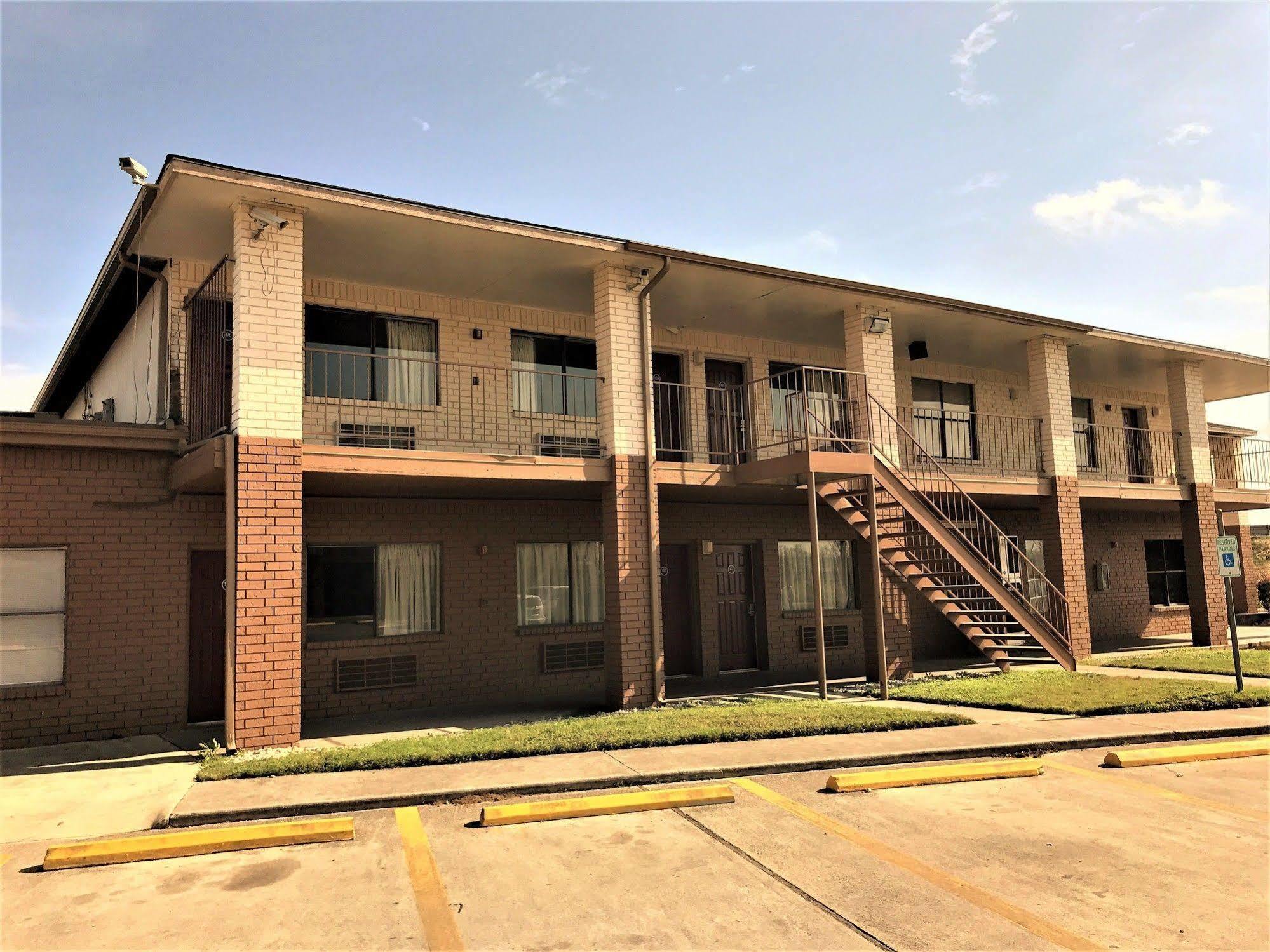 Hometowne Studios By Red Roof San Antonio E - Frost Bank Center 外观 照片